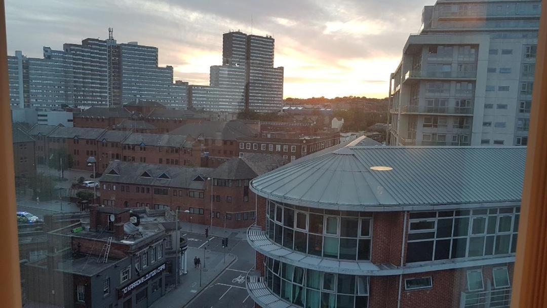 Marco Island -Spacious City Centre 2 Bedroom Apartment Nottingham Luaran gambar