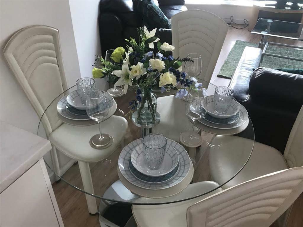 Marco Island -Spacious City Centre 2 Bedroom Apartment Nottingham Luaran gambar